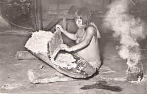 B81673 rio ampayaco yagua women preparing masato types fo  peru front/back image