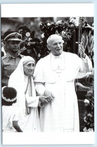 POPE JOHN PAUL II  & MOTHER THERESA Calcutta in 1986 4x6 Repro 1998 Postcard