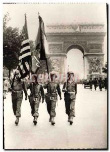 Postcard Modern Army Defile of American flags to the Champs Elysees Paris