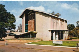 Australia Postcard - John Flynn Memorial Church - Alice Springs - Ref  935A