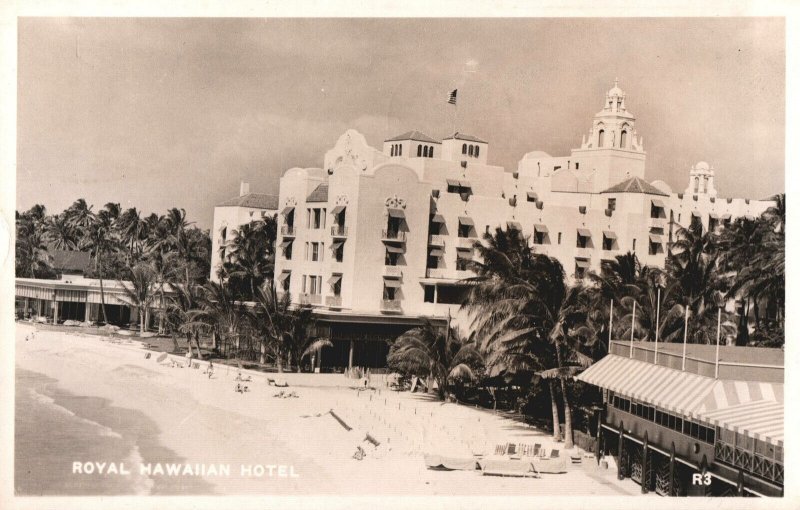 VINTAGE POSTCARD ROYAL HAWAIIAN HOTEL HONOLULU RPPC CANCELLED U.S. ARMY 1948