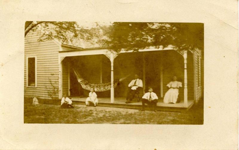 KS - Conway Springs. Flora's House    *RPPC