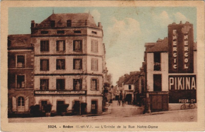 CPA Redon Entree de la Rue Notre Dame (1236679)