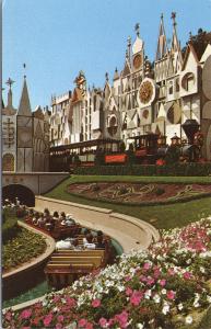 Disneyland, Santa Fe & Disneyland railroad passes It's a Small World-Fantasyland