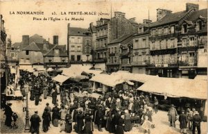 CPA AK La Ferte-Mace Place de l'Eglise - Le Marche (259258)