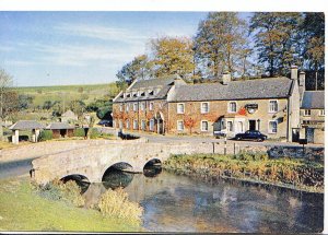 Gloucestershire Postcard - Bilbury - Showing Houses    SM320