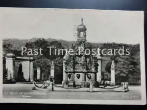 c1954 RP - Edinburgh, PALACE OF HOLYROODHURST 'The Fountain'