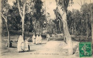 Algeria Alger |La Visite au Cimetiere Cemetery Vintage Postcard 07.17