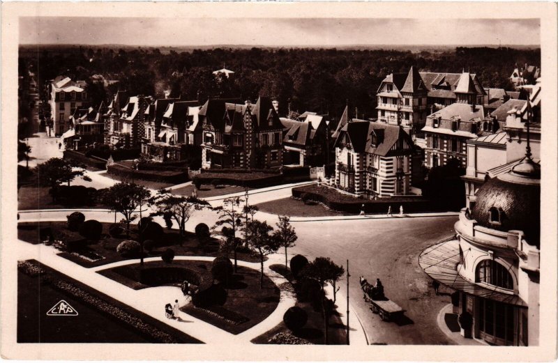 CPA CABOURG Le Jardin du Casino et les Villas (1258200)