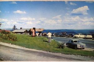1950's Unused OLD CARS AT MOLLY STARK TRAIL Marlboro Vermont VT postcard v0705