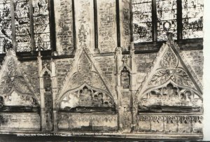 Sussex Postcard - Winchelsea Church - Farncombe Effigies - Real Photo  Ref TZ230