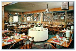 c1960s Dining Room Yankee Drummer Inn Motor House Auburn Massachusetts Postcard