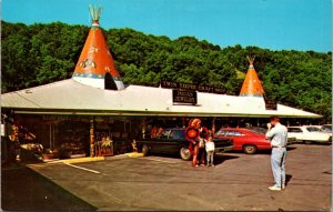 Postcard Twin Teepee Craft Shop Indian Jewelry in Cherokee, North Carolina