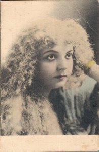 Victorian Lady Portrait Vintage Postcard B36