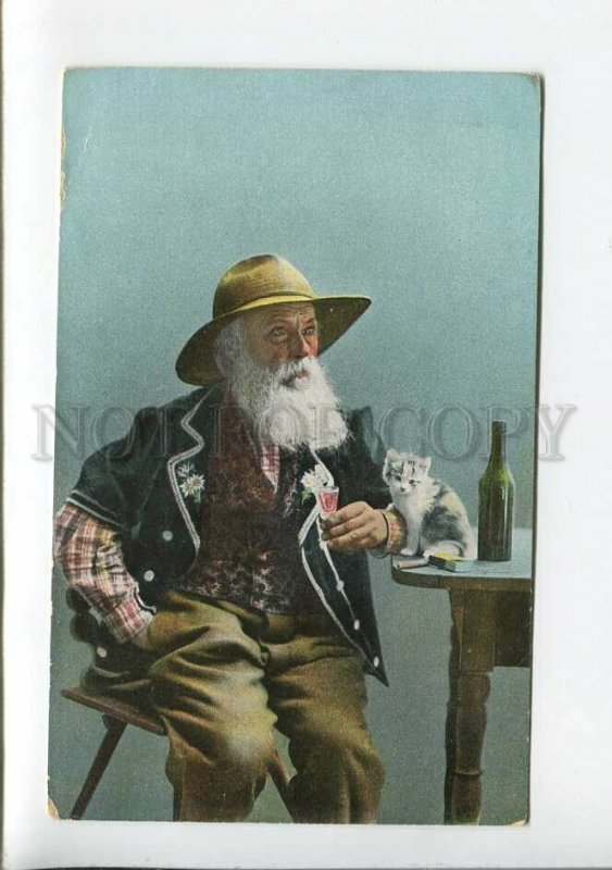 3177505 GERMANY ETHNIC Drunk Man & KITTEN Vintage postcard