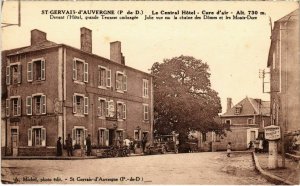 CPA St-GERVAIS-D'Auvergne - Le Central Hotel terrasse ombragée (72662)