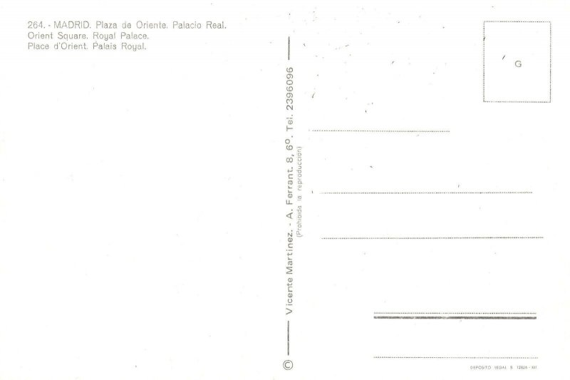 VINTAGE POSTCARD ORIENTAL PLAZA & ROYAL PALACE MADRID SPAIN CONTINENTAL
