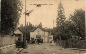 CPA PESSAC - Le passage a niveau (655347)