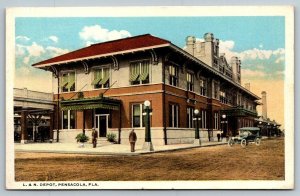 Pensacola  Florida  L & N Railroad Depot    Postcard