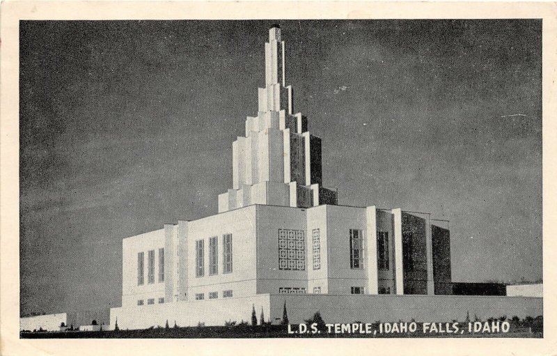 H83/ Idaho Falls Postcard c1940s L.D.S. Temple Building  50