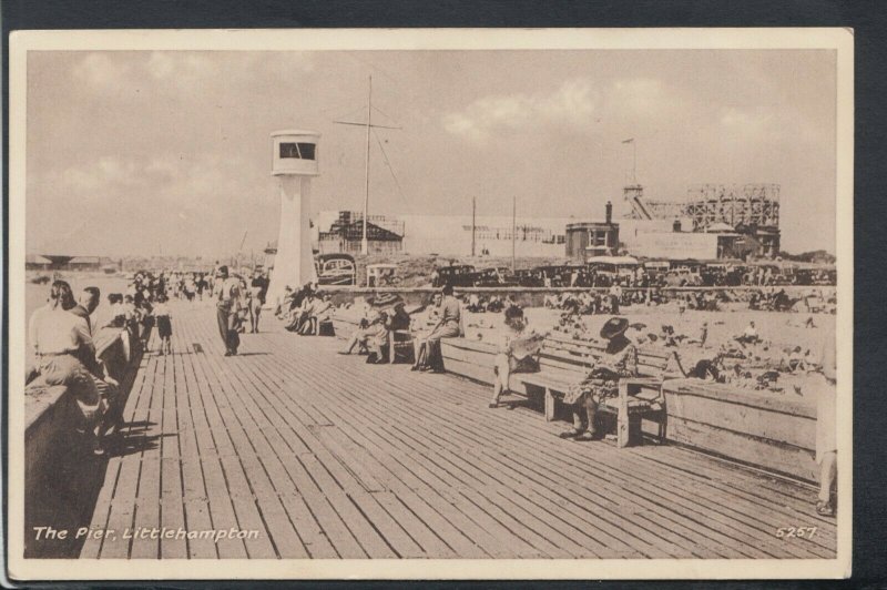 Sussex Postcard - The Pier, Littlehampton    RS20408