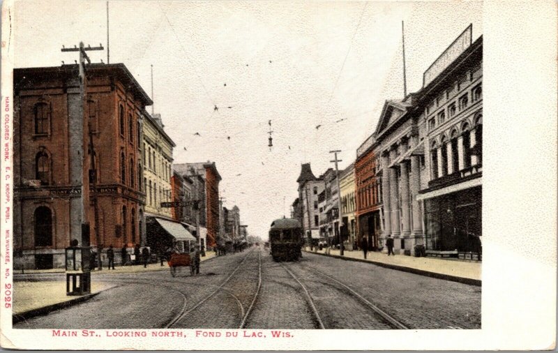 Postcard Main Street, Looking North in Fond Du Lac, Wisconsin~134820