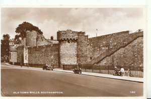 Hampshire Postcard - Old Town Walls - Southampton - Real Photo - Ref 19993A