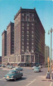 1950s Hotel Syracuse roadside autos Colorpicture Jubb postcard 7474