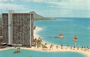 HONOLULU, HI Hawaii  HILTON HAWAIIAN VILLAGE Beach~Catamarans  Chrome Postcard
