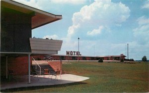 Bloomington Illinois Prairie Traveler Motel roadside Colorpicture Postcard 8106