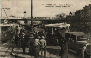 CPA PARIS 12e Cours de VINCENNES Le depart des Tramways F.Fleury (560977)