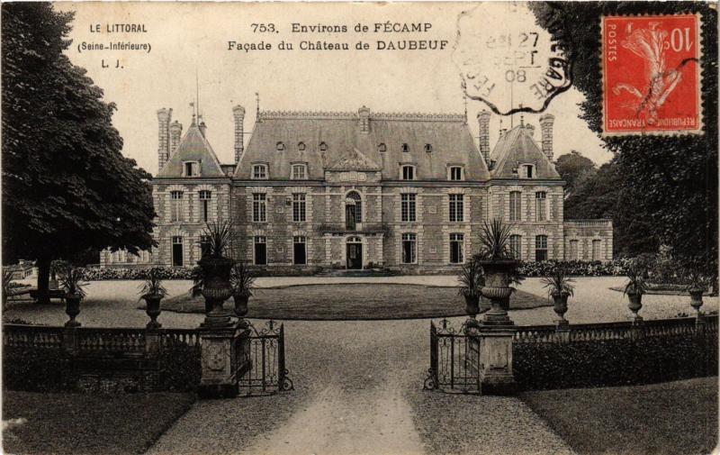 CPA Env. de FÉCAMP Facade du Chateau de Daubeuf (347639)