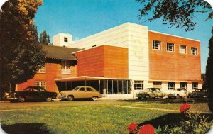 ID, Moscow UNIVERSITY OF IDAHO~Student Union Building  50's Cars Chrome Postcard