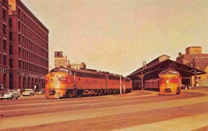 Milwaukee Road Railroad Train Streamliner Milwaukee Wisconsin Depot postcard