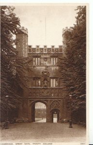 Cambridgeshire Postcard - Great Gate - Trinity College - Ref 19478A