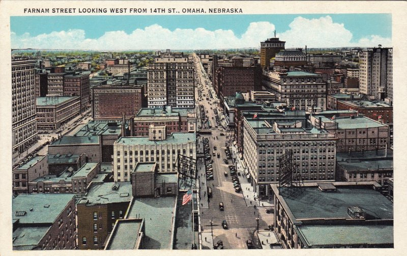 P1865 old postcard birds eye view farnam busy sreet omaha nebraska.