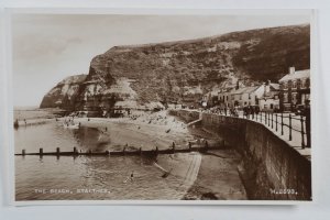 Staithes - The Beach - Valentine's Real Photo Postcard   (b5)