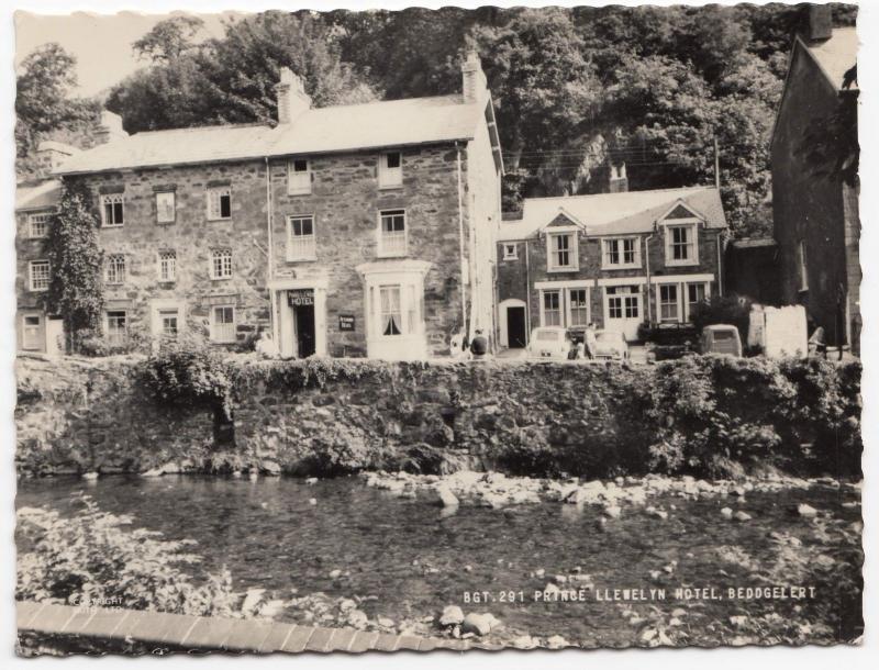 Caernarvonshire; Prince Llewellyn Hotel, Beddgelert RP PPC By Frith, Unposted