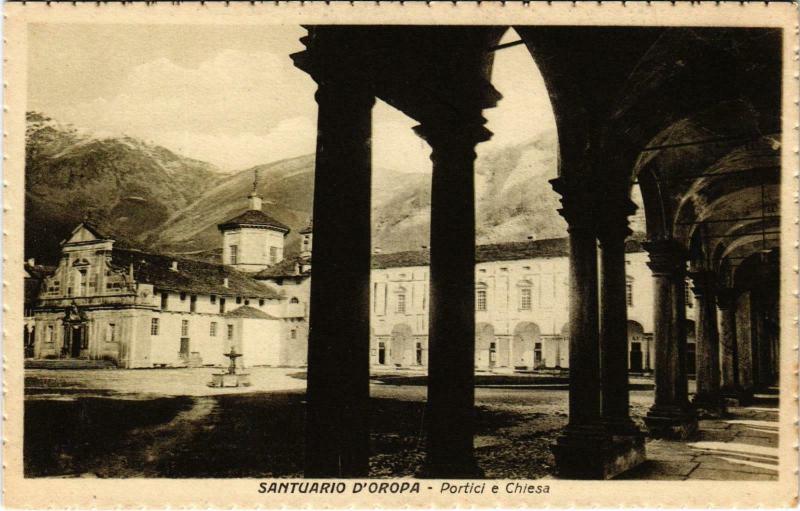 CPA Santuario D'Oropa Portici e Chiesa ITALY (800913)