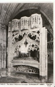 Gloucestershire Postcard - Abbot Wakeman Cenotaph, Tewkesbury Abbey - Ref 15442A