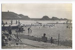 tq1753 - Cornwall - Kids Playing in the Swimming Pool c1950s, at Bude - Postcard