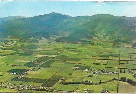 New Zealand. Tobacco, Hops and Apple Fields