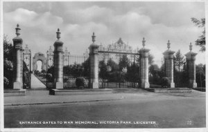 uk51016 entrance gate to war memorial victoria park leicester real photo uk