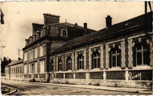 CPA ROMILLY-sur-SEINE Les Écoles Aube (101042)