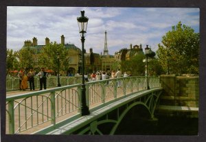 FL Disney World France Epcot Center Amusement Park Orlando Florida Postcard