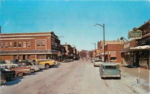 Postcard 1950s Iowa Forest City Travel Trailer Capital autos Dexter 23-11900