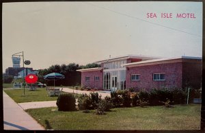 Vintage Postcard 1950's Sea Isle Motel, Ocean View Ave., Norfolk, VA