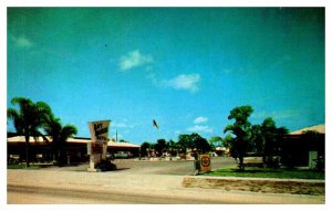 Postcard MOTEL SCENE Sarasota Florida FL AR1464