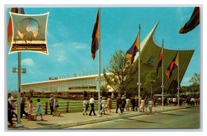 General Motors Futurama Building New York Worlds Fair NY UNP Chrome Postcard U10