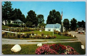 Vintage Postcard Northland Cabin Court Howard Johnson Restaurant Lake George NY